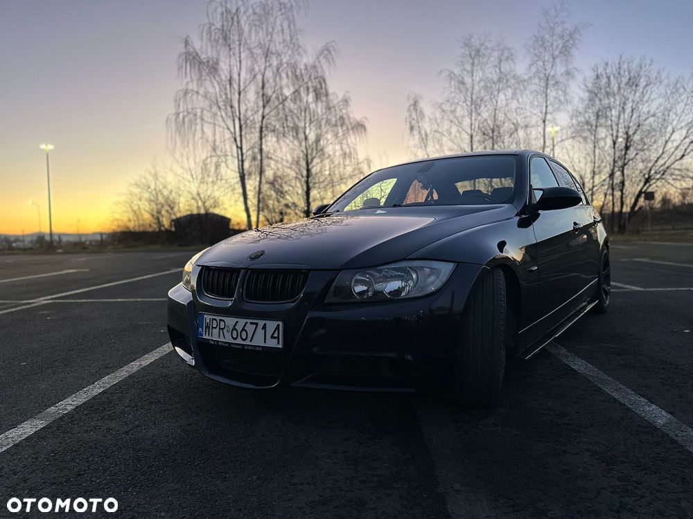 BMW Seria 3 330i - 1