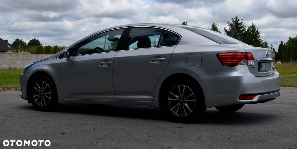 Toyota Avensis - 15