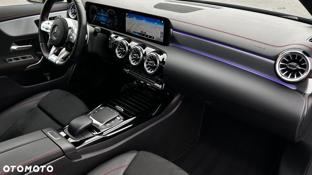 Mercedes-Benz CLA AMG 35 4-Matic 7G-DCT - 22