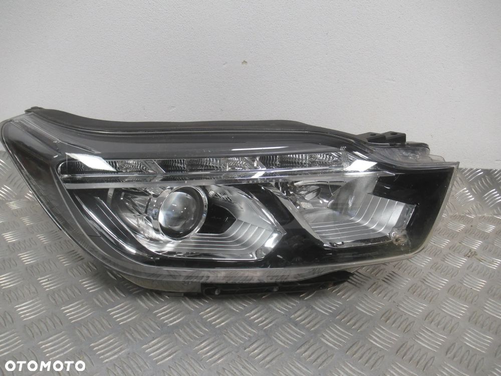 LAMPA PRZEDNIA PRZÓD SSANGYONG REXTON II 2 XENON 2017-2020 - 2