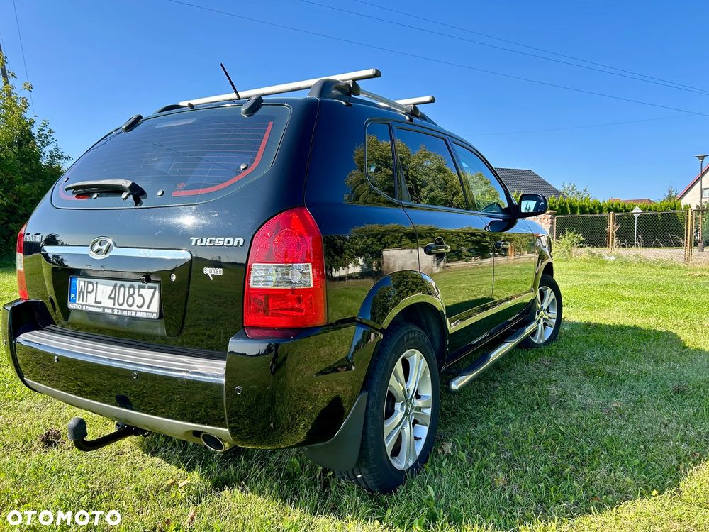 Hyundai Tucson 2.0 Comfort 2WD - 17