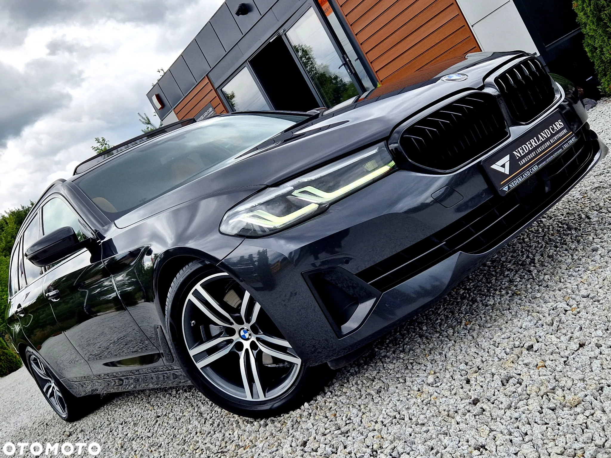 BMW Seria 5 520d Touring - 37
