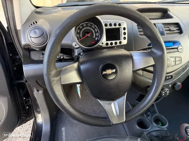 Chevrolet Spark 1.0 L - 19