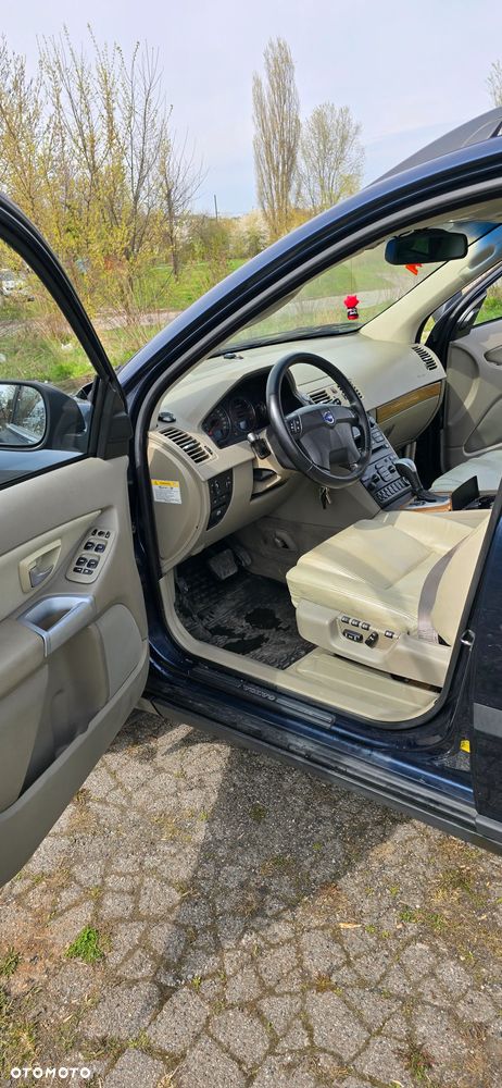 Volvo XC 90 2.4 D5 - 16