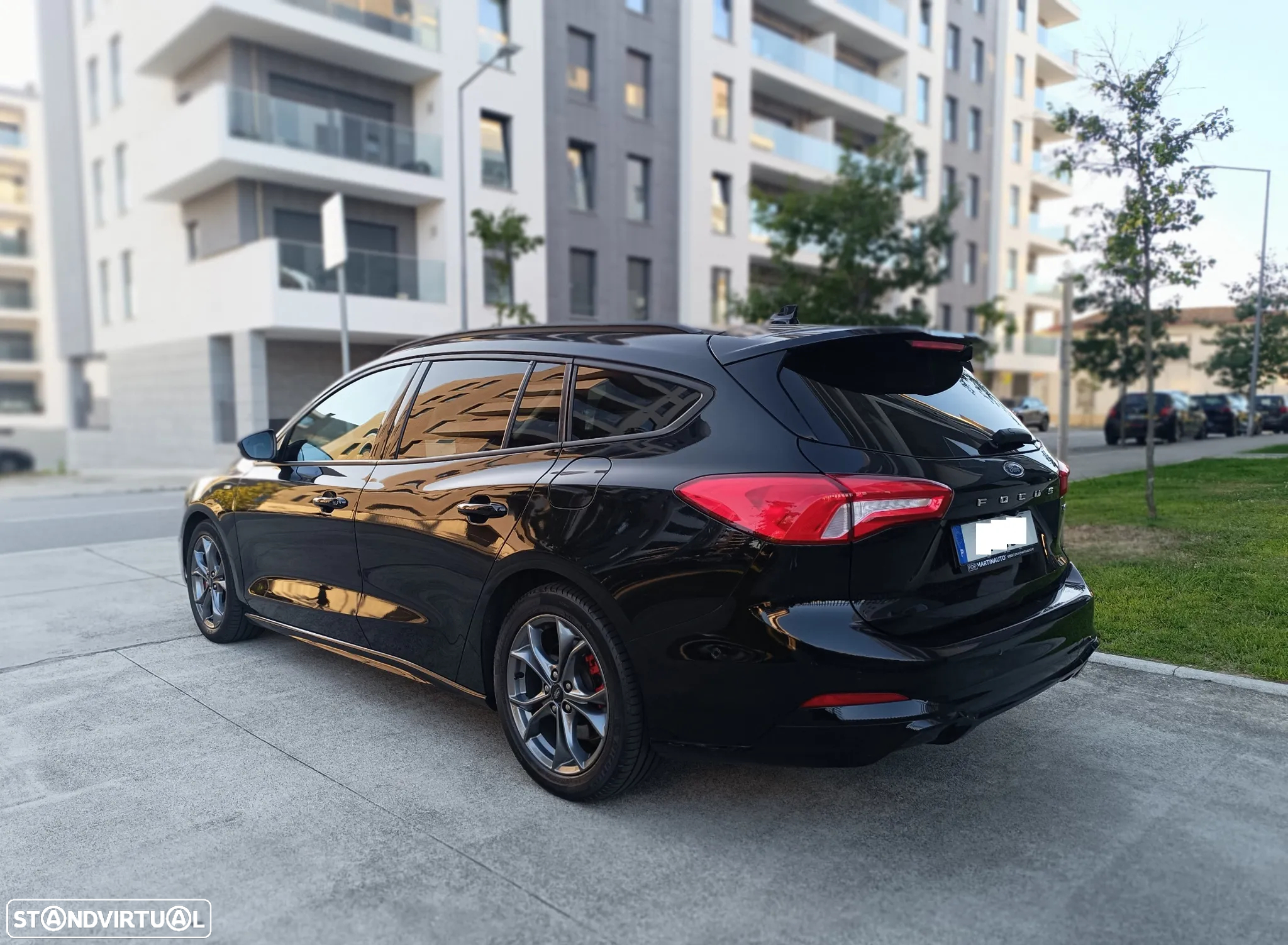 Ford Focus SW 1.0 EcoBoost MHEV ST-Line X - 4