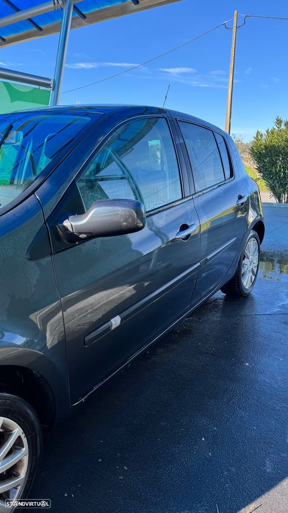 Renault Clio 1.2 16V Confort - 3