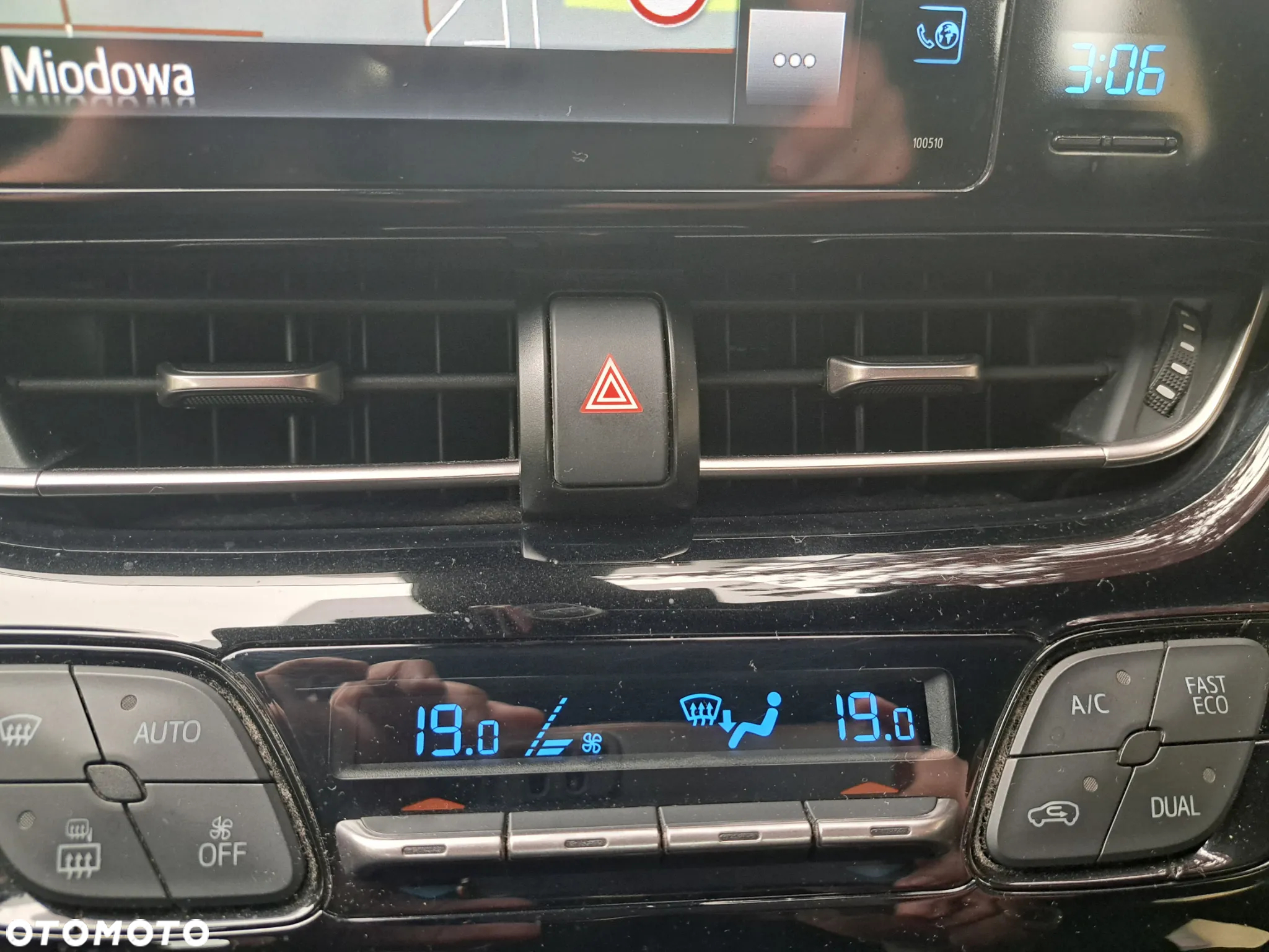 Toyota C-HR 1.2 T Premium CVT - 11
