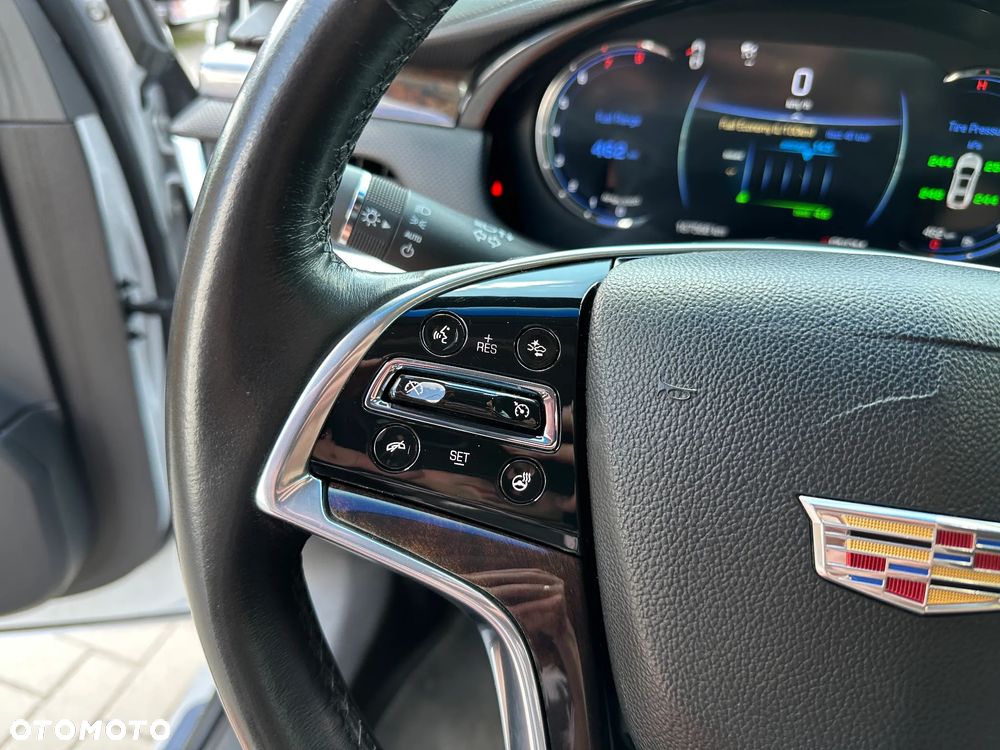 Cadillac XTS - 10
