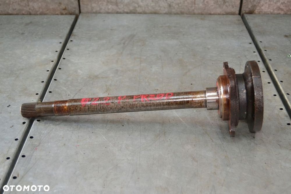 NAVARA D22 2,5 TDI PÓŁOŚ PRZÓD - 3