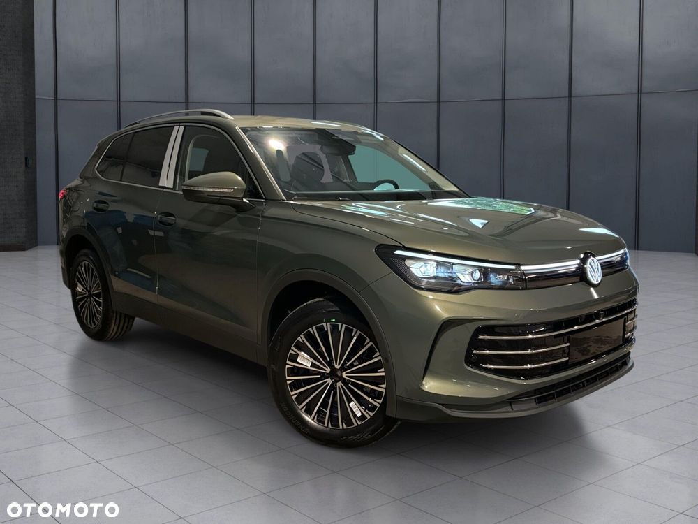 Volkswagen Tiguan - 8