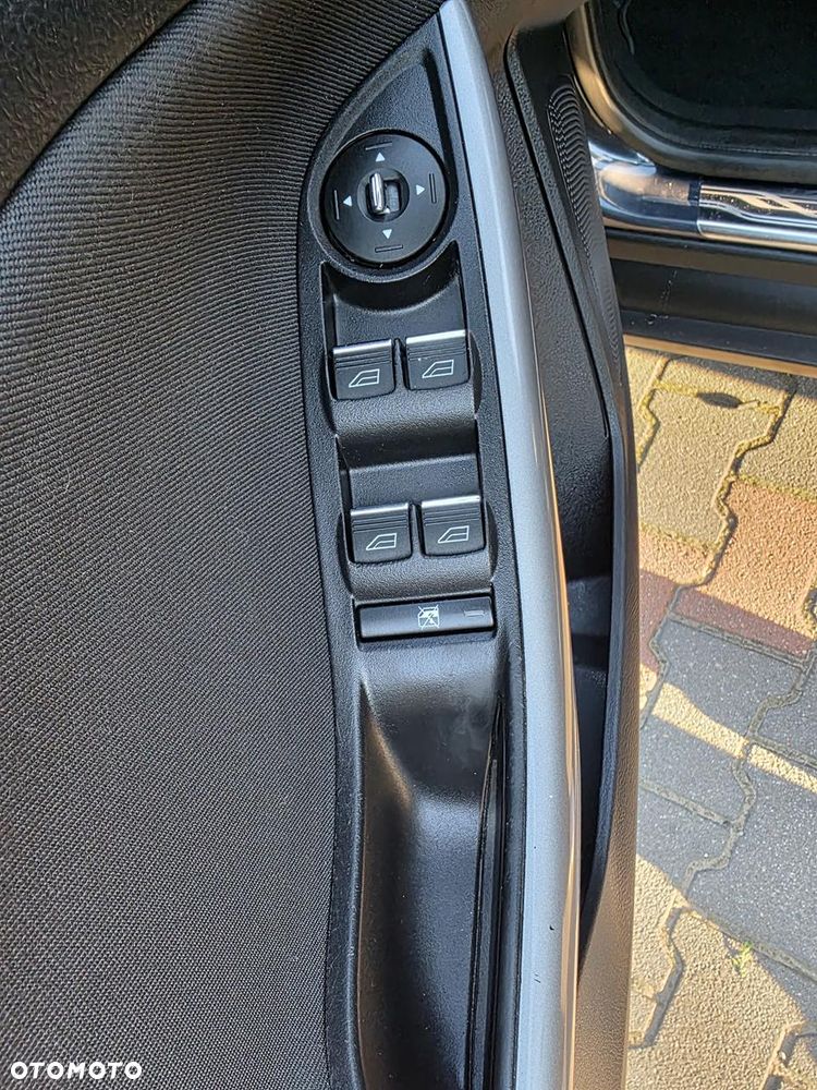 Ford Focus 1.0 EcoBoost Ambiente - 40