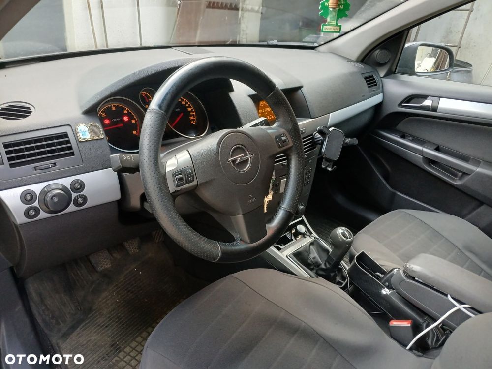 Opel Astra - 4