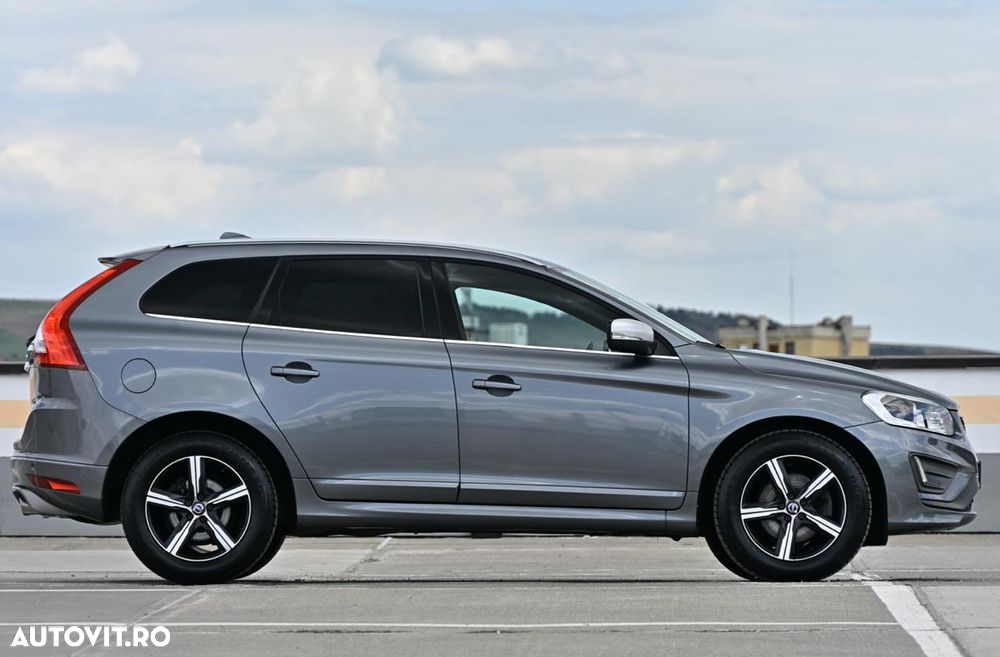 Volvo XC 60 D5 AWD Geartronic Momentum - 7