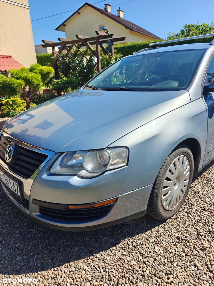 Volkswagen Passat 2.0 TDI DPF BlueMot Trendline - 4