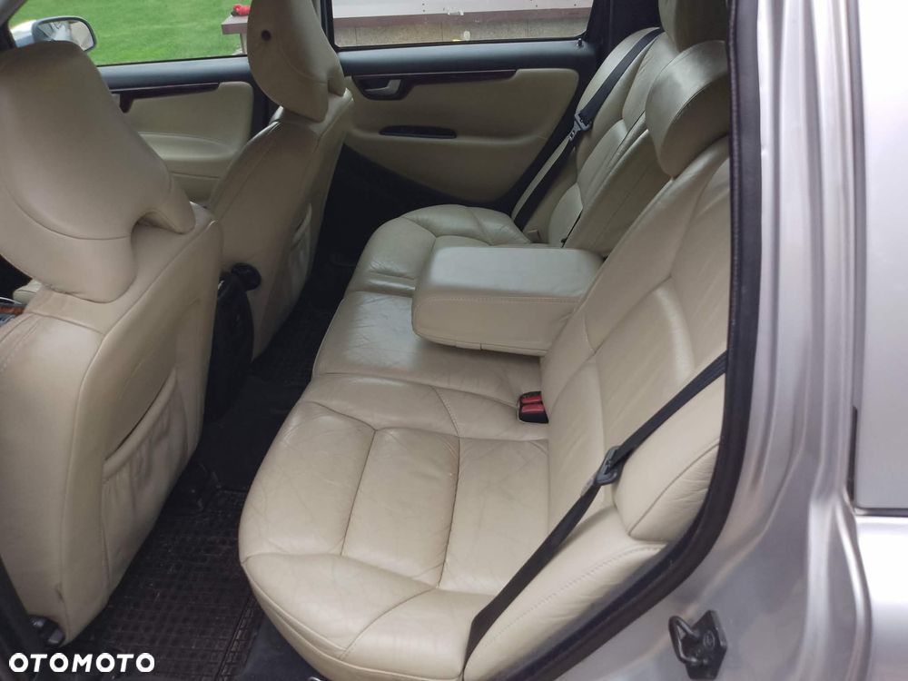 Volvo V70 2.4 Summum - 8