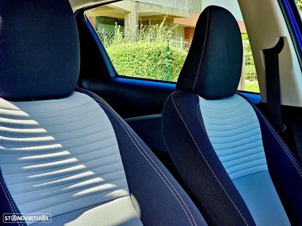 Toyota Yaris 1.5 HSD Exclusive - 8