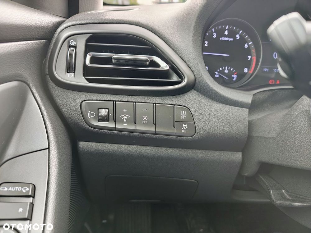 Hyundai i30 1.5 DPI Comfort - 13