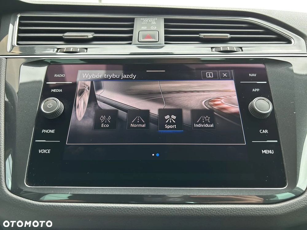 Volkswagen Tiguan 2.0 TSI 4Mot Life DSG - 35