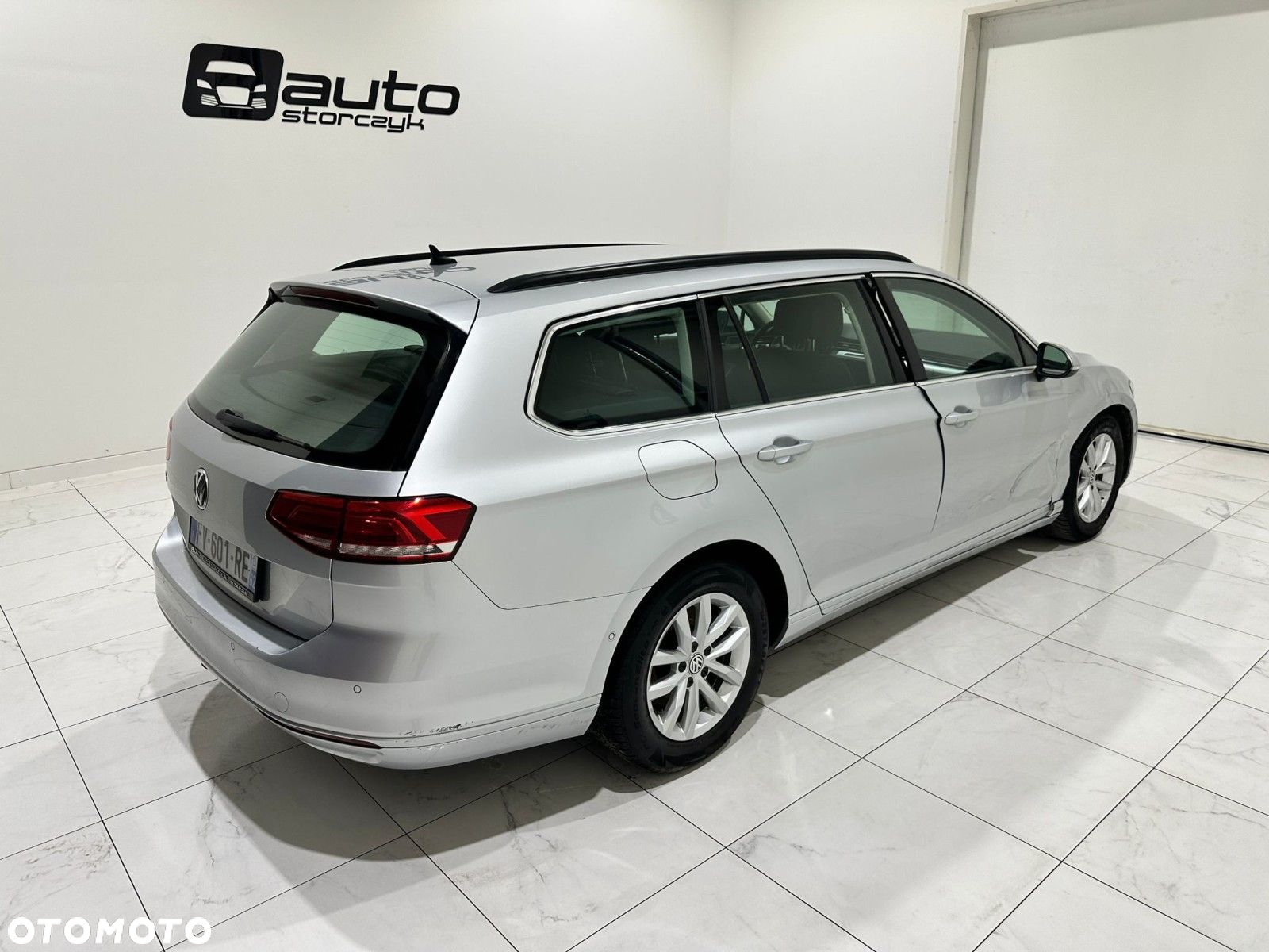 Volkswagen Passat - 16