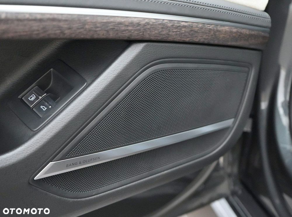 Audi A8 - 15