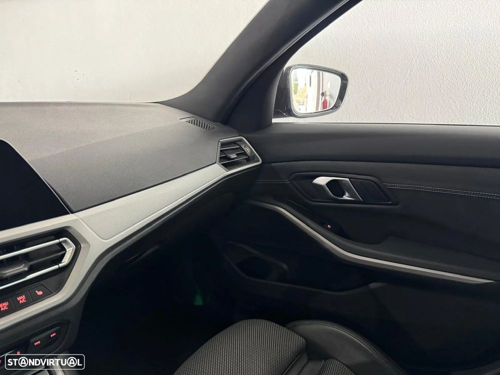 BMW 320 d Touring Pack M Auto - 23