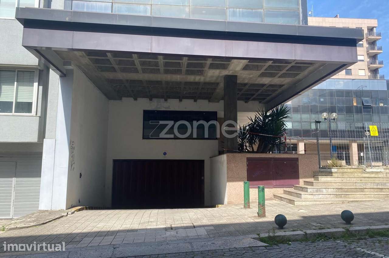 Lugar de Estacionamento - Fórum Cunha Júnior - Grande imagem: 4/6
