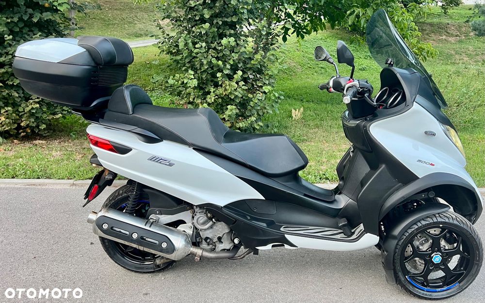 Piaggio MP-3 - 4