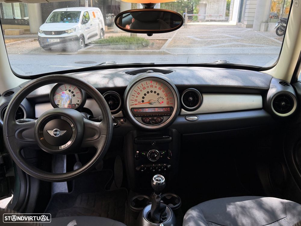 MINI 3 Portas One D - 25