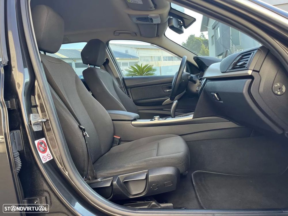 BMW 320 d Touring Aut. M Sport - 57