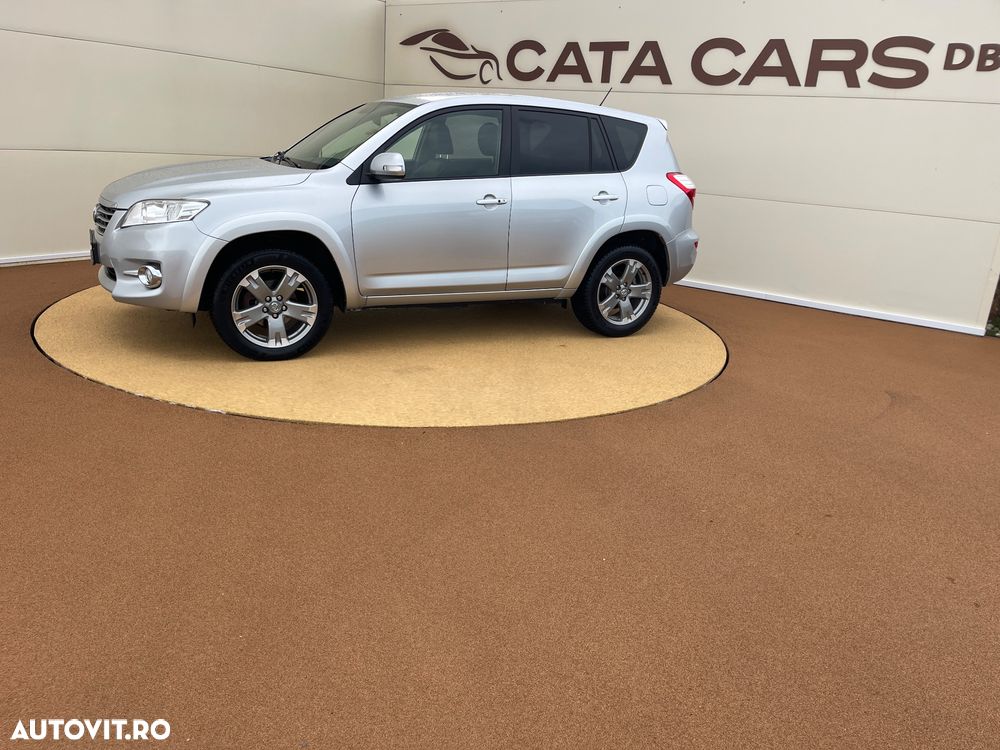 Toyota RAV4 - 6
