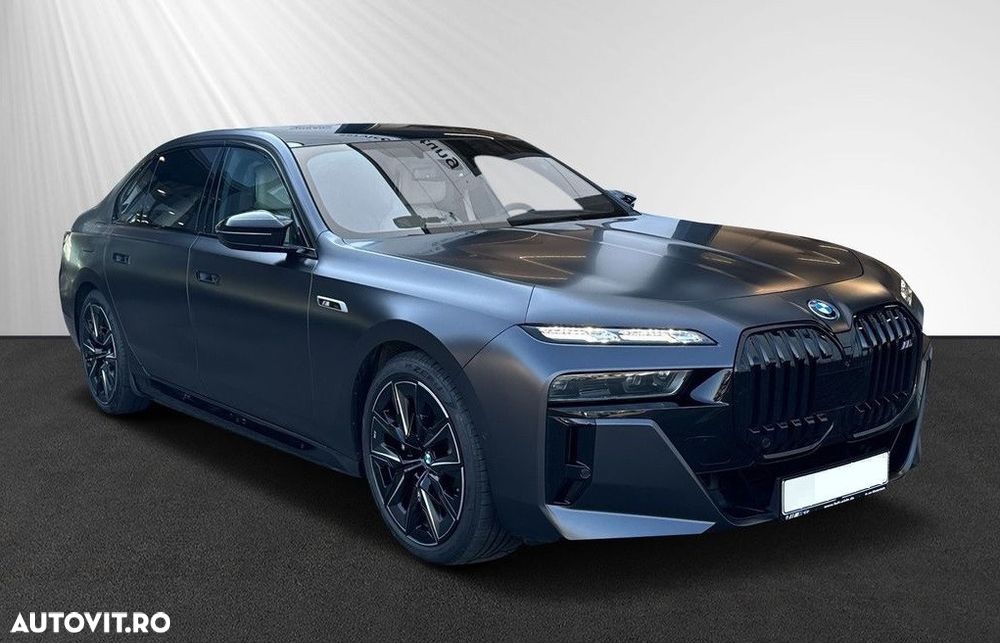 BMW M7 M760e xDrive AT PHEV - 1