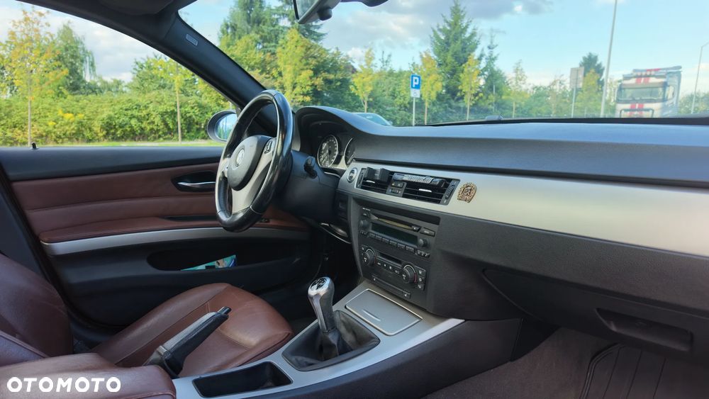 BMW Seria 3 320d - 11
