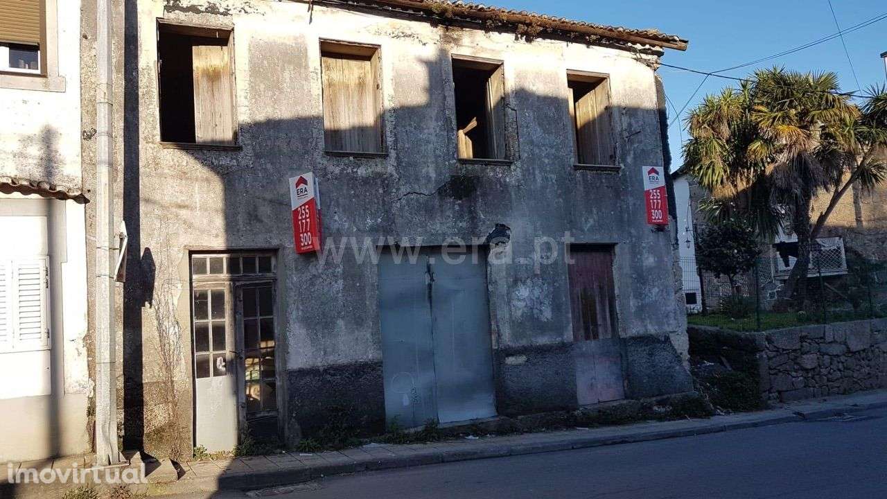 Moradia para restauro em Cete - Paredes junto à estação - Grande imagem: 2/6