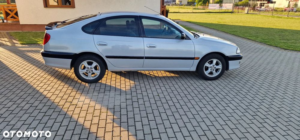 Toyota Avensis 2.0 TD Terra - 5