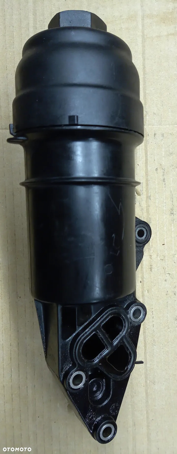 Audi A6 C6  3.0 V6 TFSI obudowa filtra oleju podstawa 06E115405C