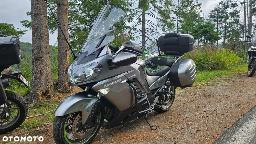 Kawasaki GTR - 31