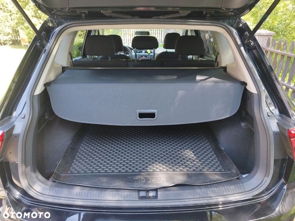 Volkswagen Tiguan - 10