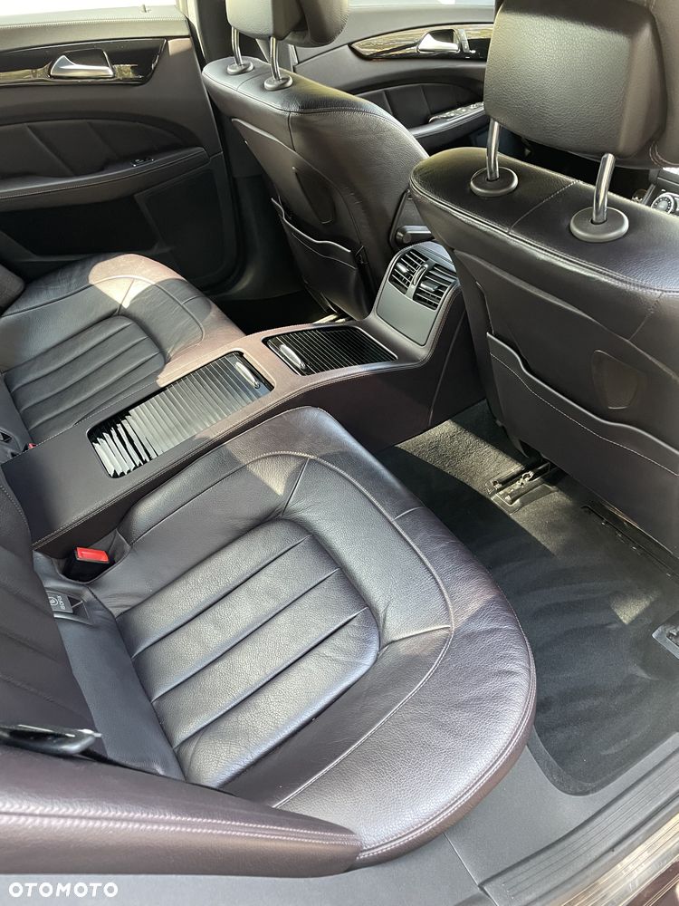 Mercedes-Benz CLS 350 CDI 4-Matic BlueEff - 17