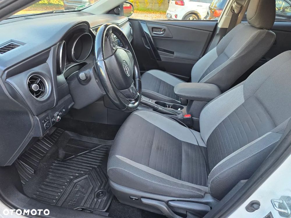 Toyota Auris Hybrid 135 Premium - 15