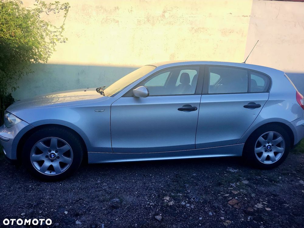 BMW Seria 1 116i - 8