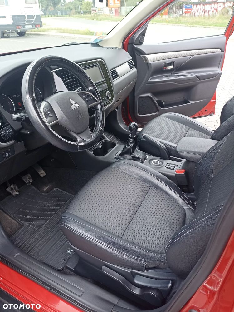 Mitsubishi Outlander 2.2 DI-D 4WD Diamant Edition - 16