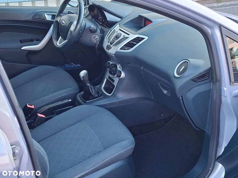 Ford Fiesta - 18