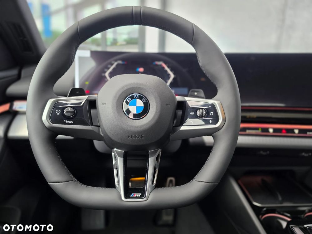 BMW Seria 5 520i mHEV M Sport - 24