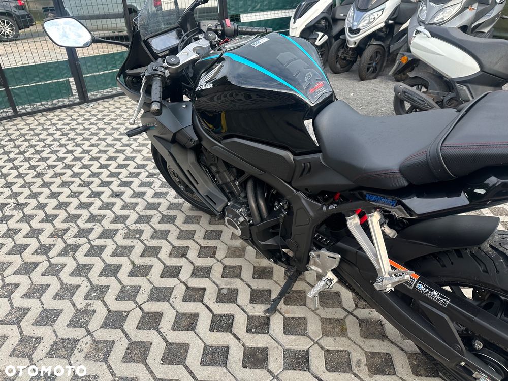 Honda CBR - 12