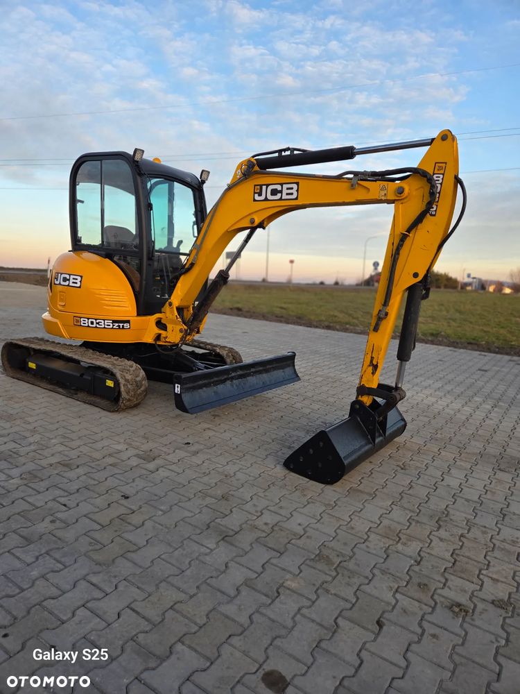 JCB 8035 - 3