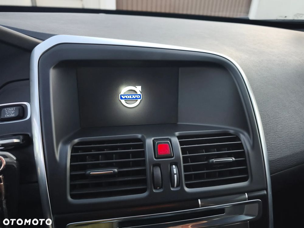 Volvo XC 60 D4 Geartronic Summum - 15