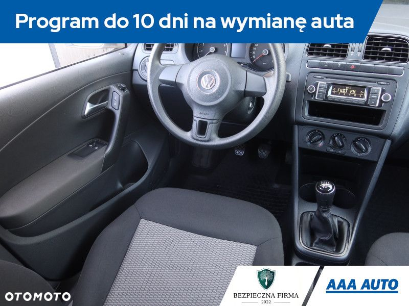 Volkswagen Polo - 8