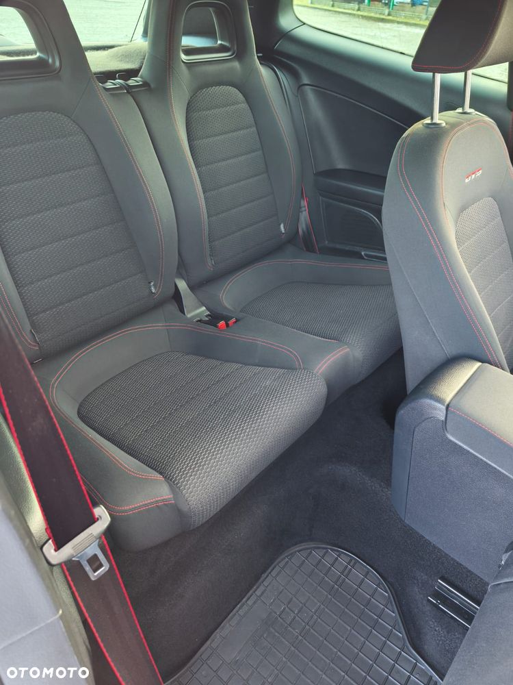 Volkswagen Scirocco 2.0 TDI GTS - 11