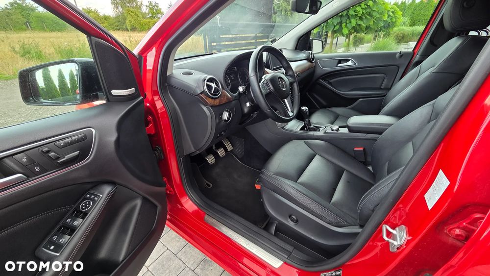 Mercedes-Benz Klasa B 200 (BlueEFFICIENCY) - 29