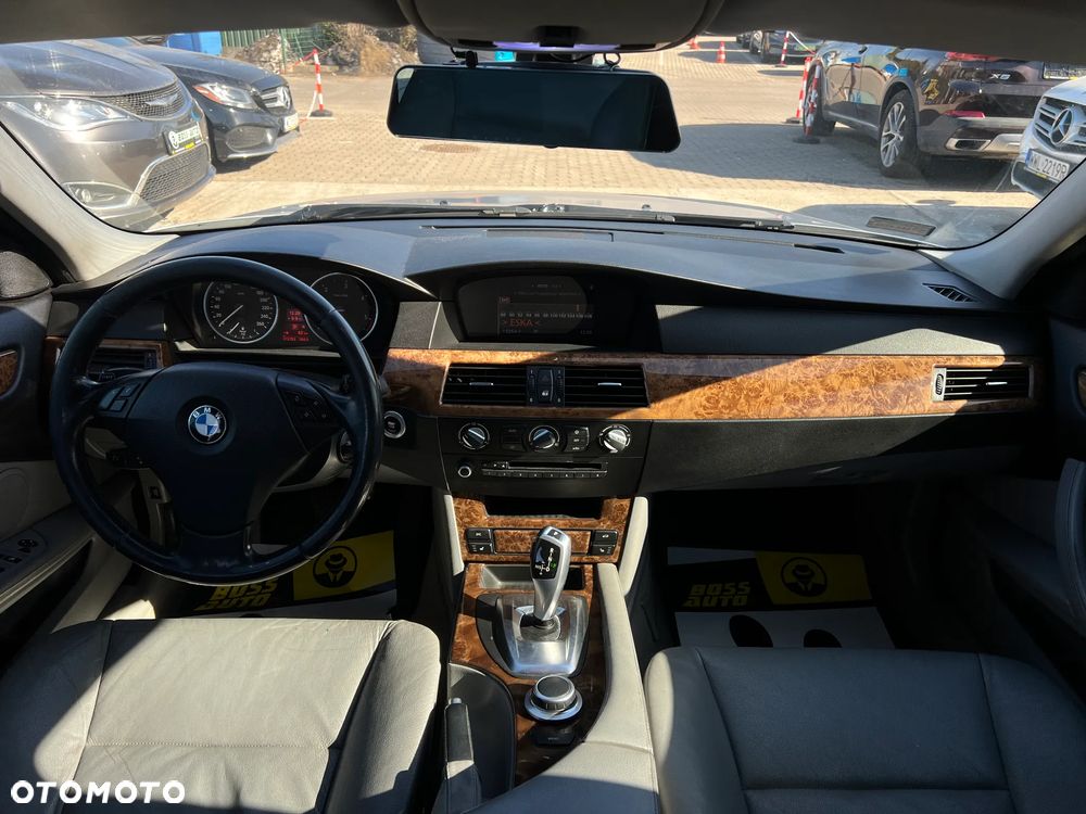 BMW Seria 5 520d - 12